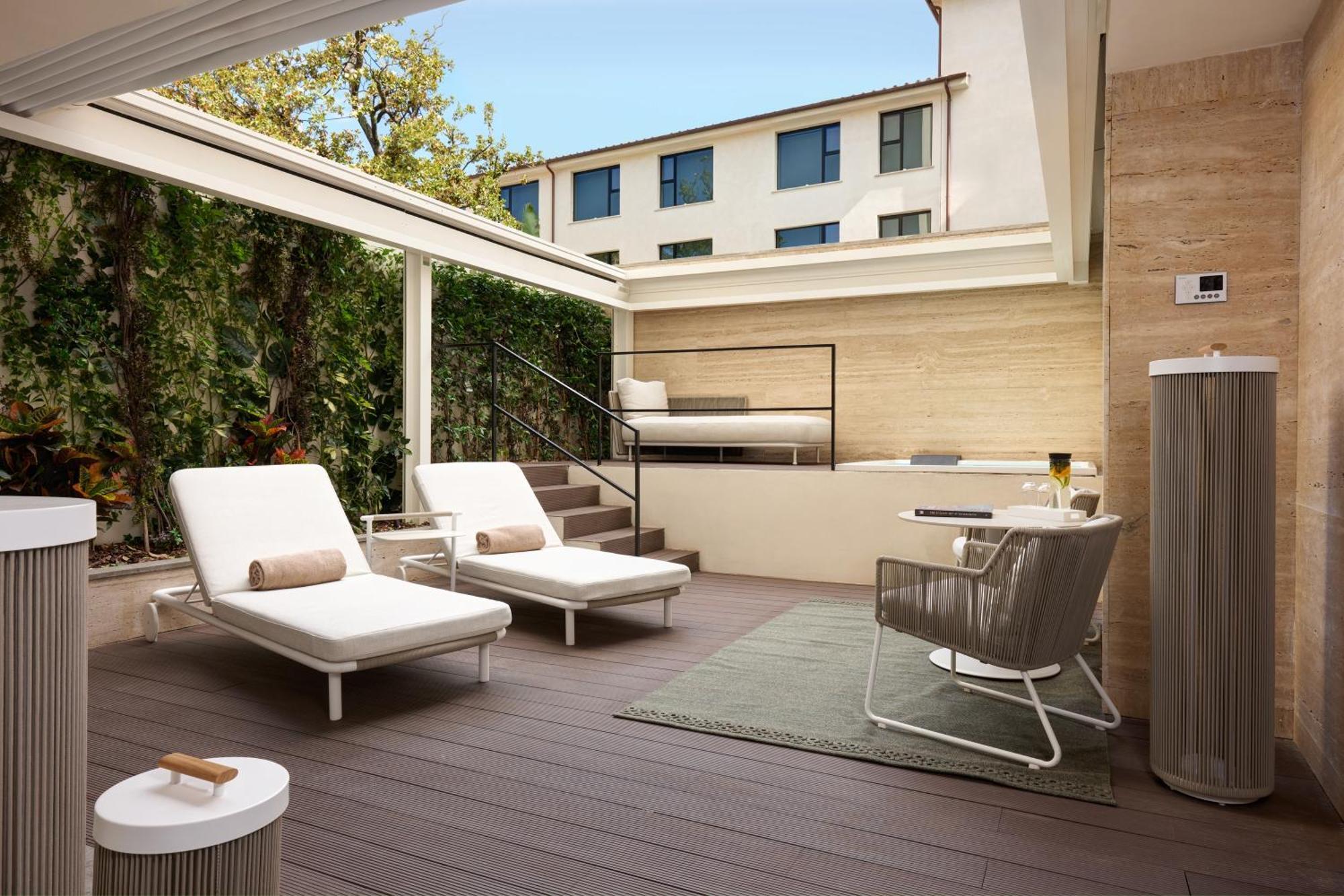 Hotel The First Arte - Preferred & 5*